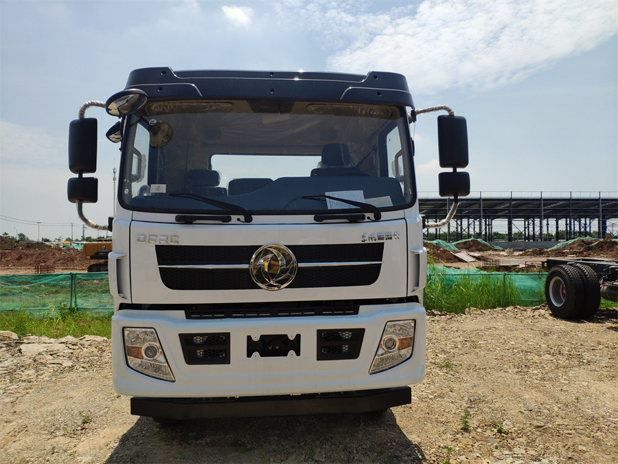 東風(fēng)福瑞卡F9（3950，云內(nèi)170）國(guó)六 內(nèi)飾照片圖