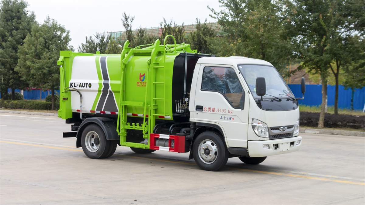 5方掛桶垃圾車-福田小卡3藍牌側裝壓縮掛桶垃圾車廠家